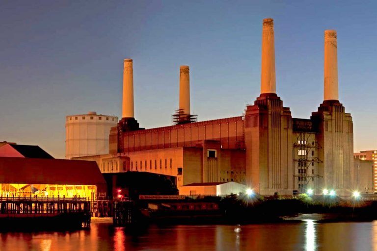 Battersea-Power-Station from London Country Tours