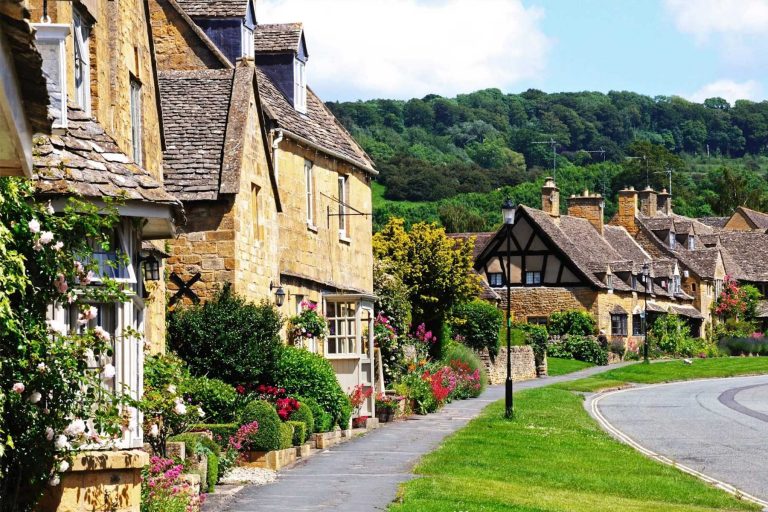 Cotswolds by London Country Tours