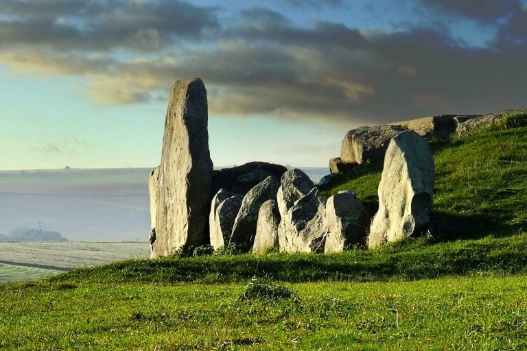 West-Kennet-Long-Barrow from London Country Tours