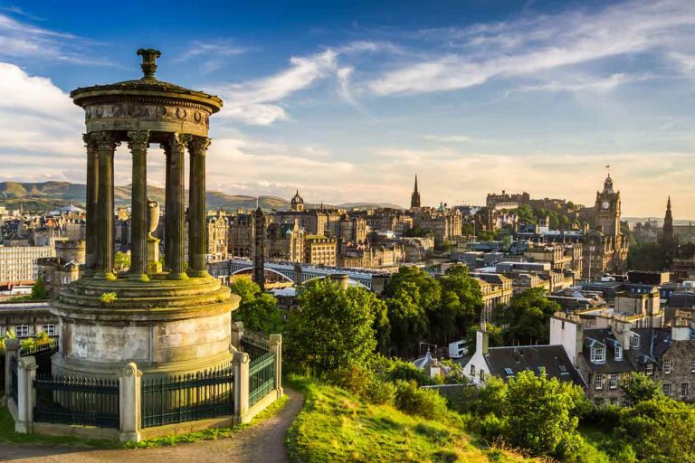 edinburgh from London Country Tours